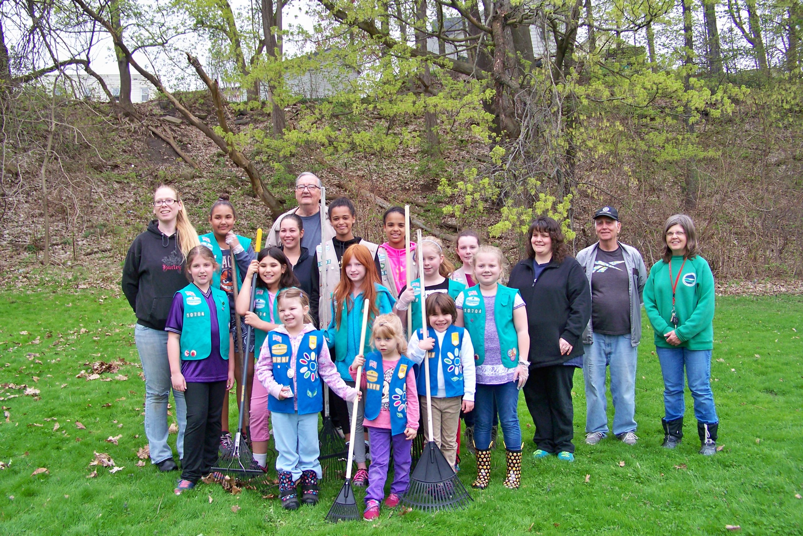 Sparkle-a-Park cleanups Girl Scouts